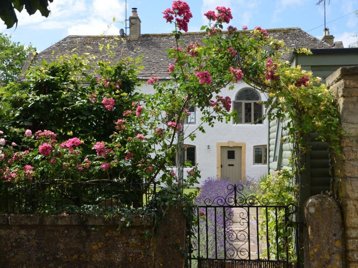 Cottage in Gloucestershire photo 1