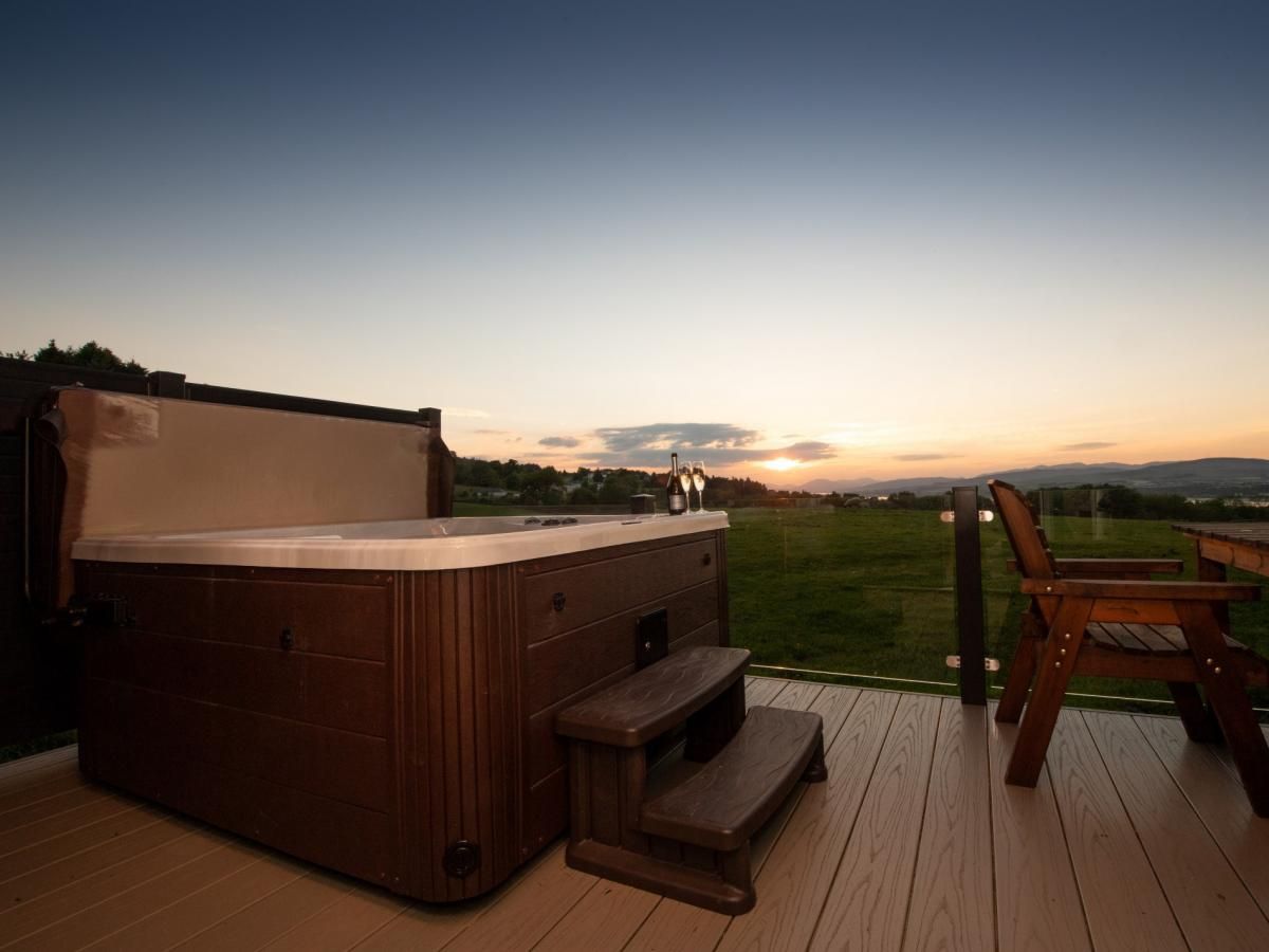 Log Cabin in Glasgow and Clyde Valley photo 2