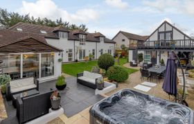 House in Gloucestershire reviews