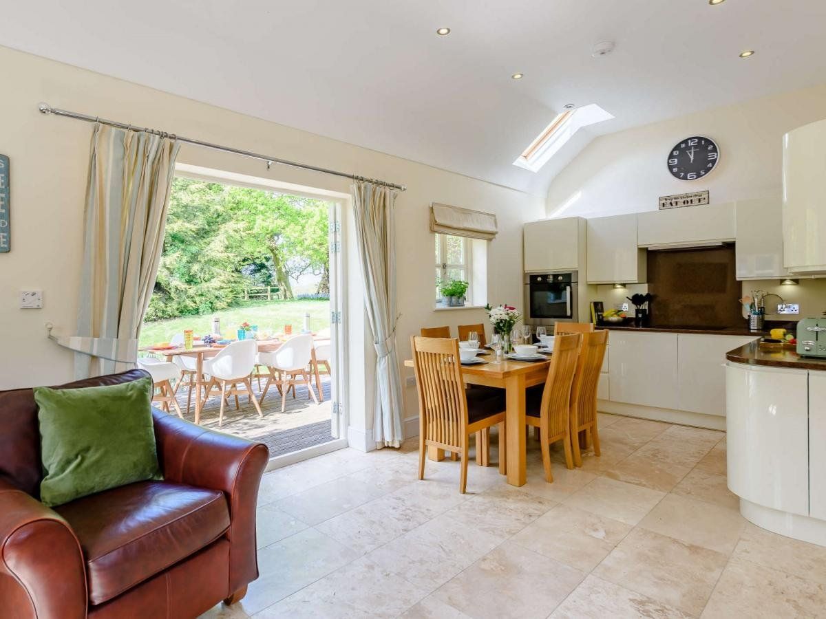 Bungalow in Cheshire photo 3