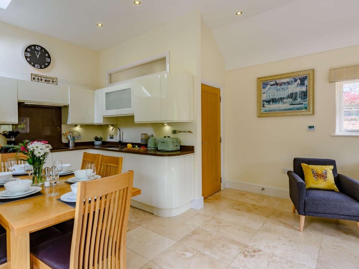 Bungalow in Cheshire photo 8