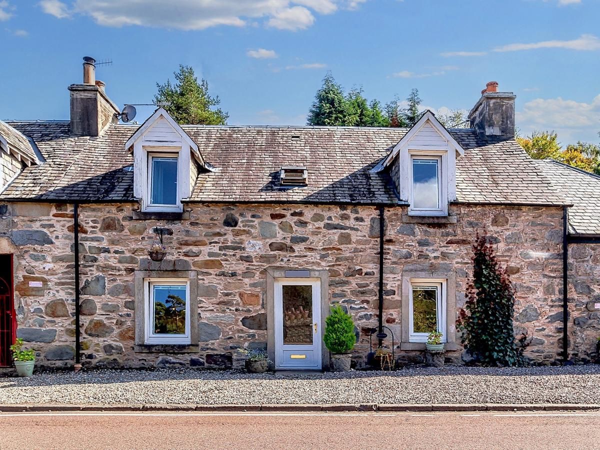 Cottage in Stirling and Clackmannanshire photo 1