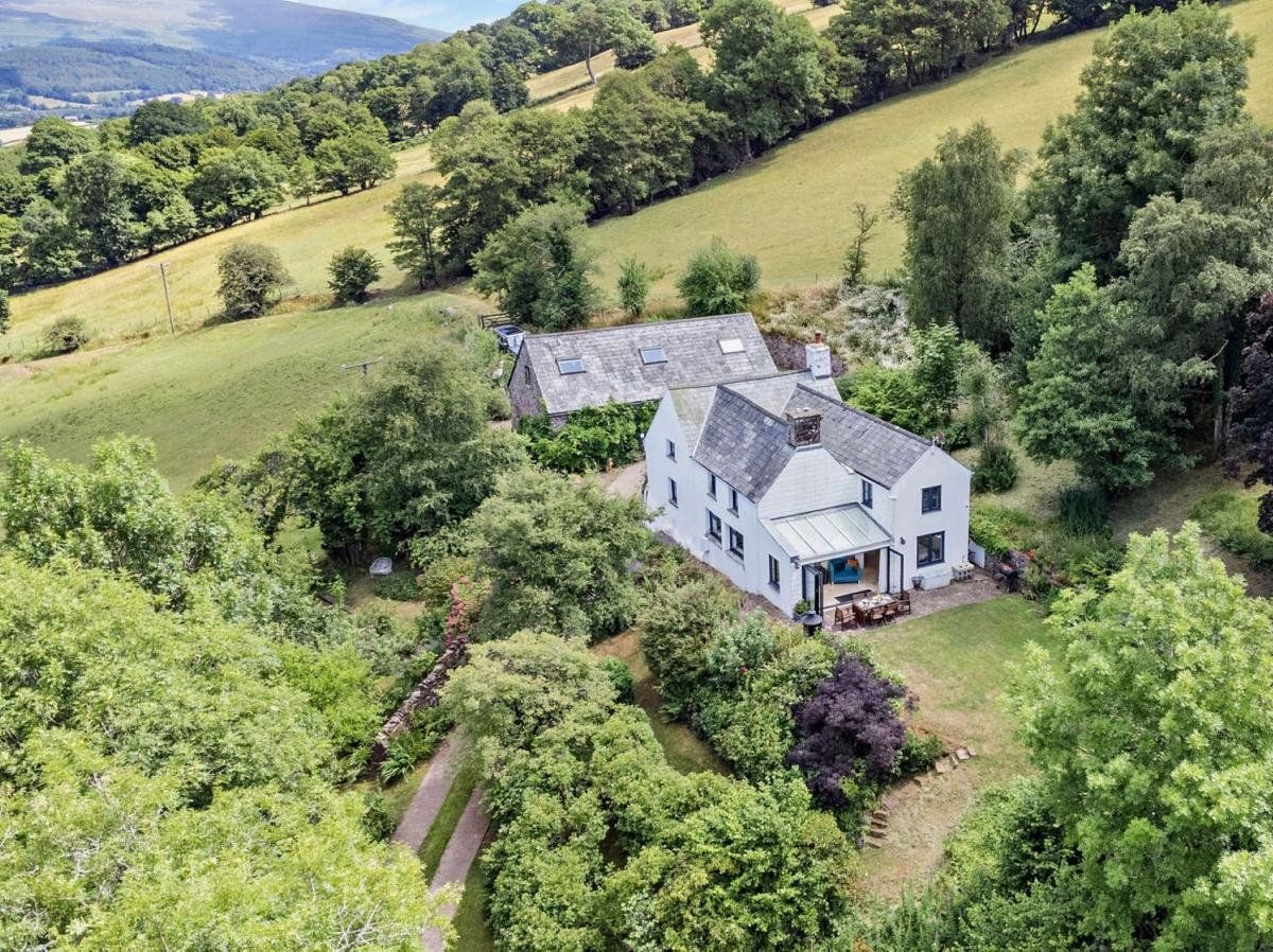 Cottage in Mid Wales photo 1