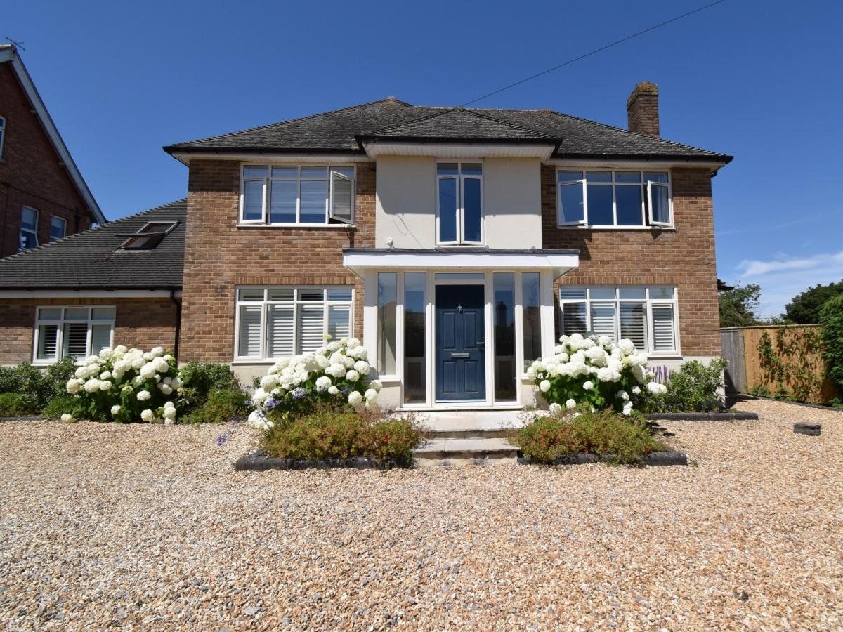 House in Dorset photo 1