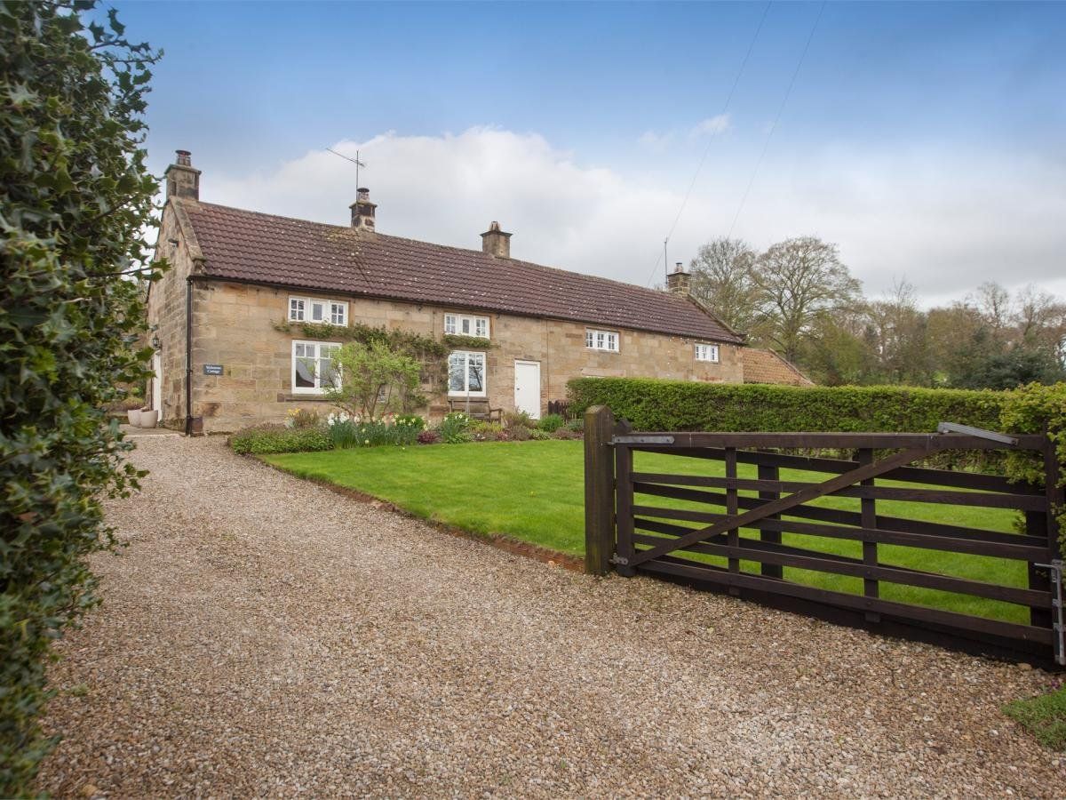 Cottage in North Yorkshire photo 1