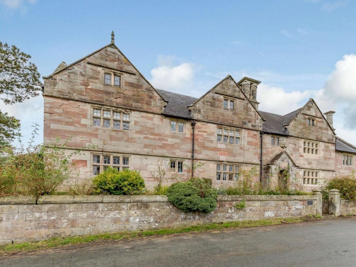 House in Derbyshire photo 1