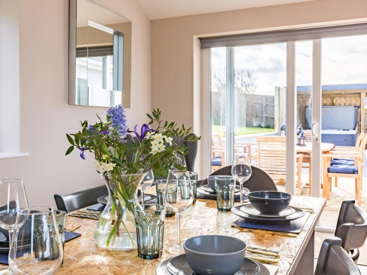 Bungalow in North Devon photo 2