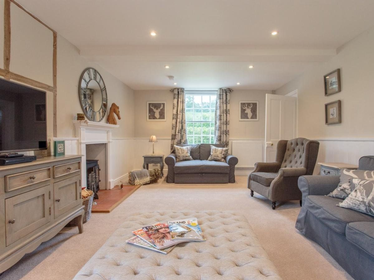 House in Buckinghamshire photo 1