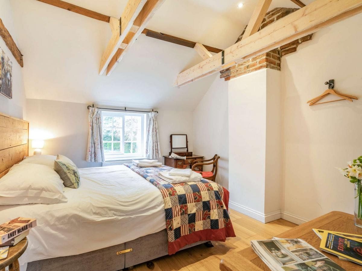 Cottage in East Riding photo 8