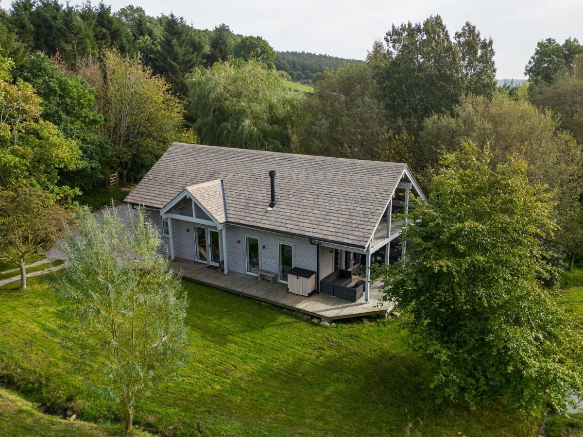 Log Cabin in North Yorkshire photo 1