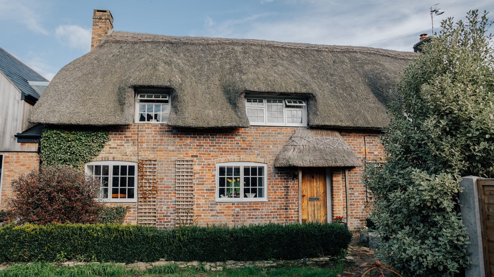 Thatched Roof Romance photo 1