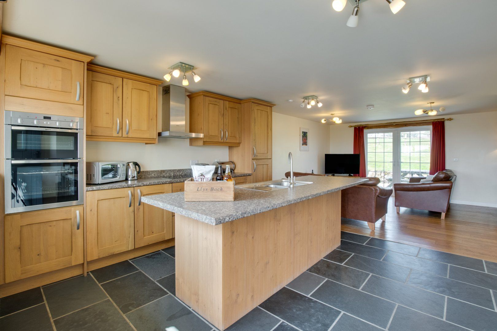 Llys Bach photo 4