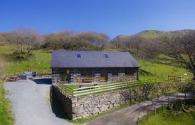 Llidiart y Llyn reviews