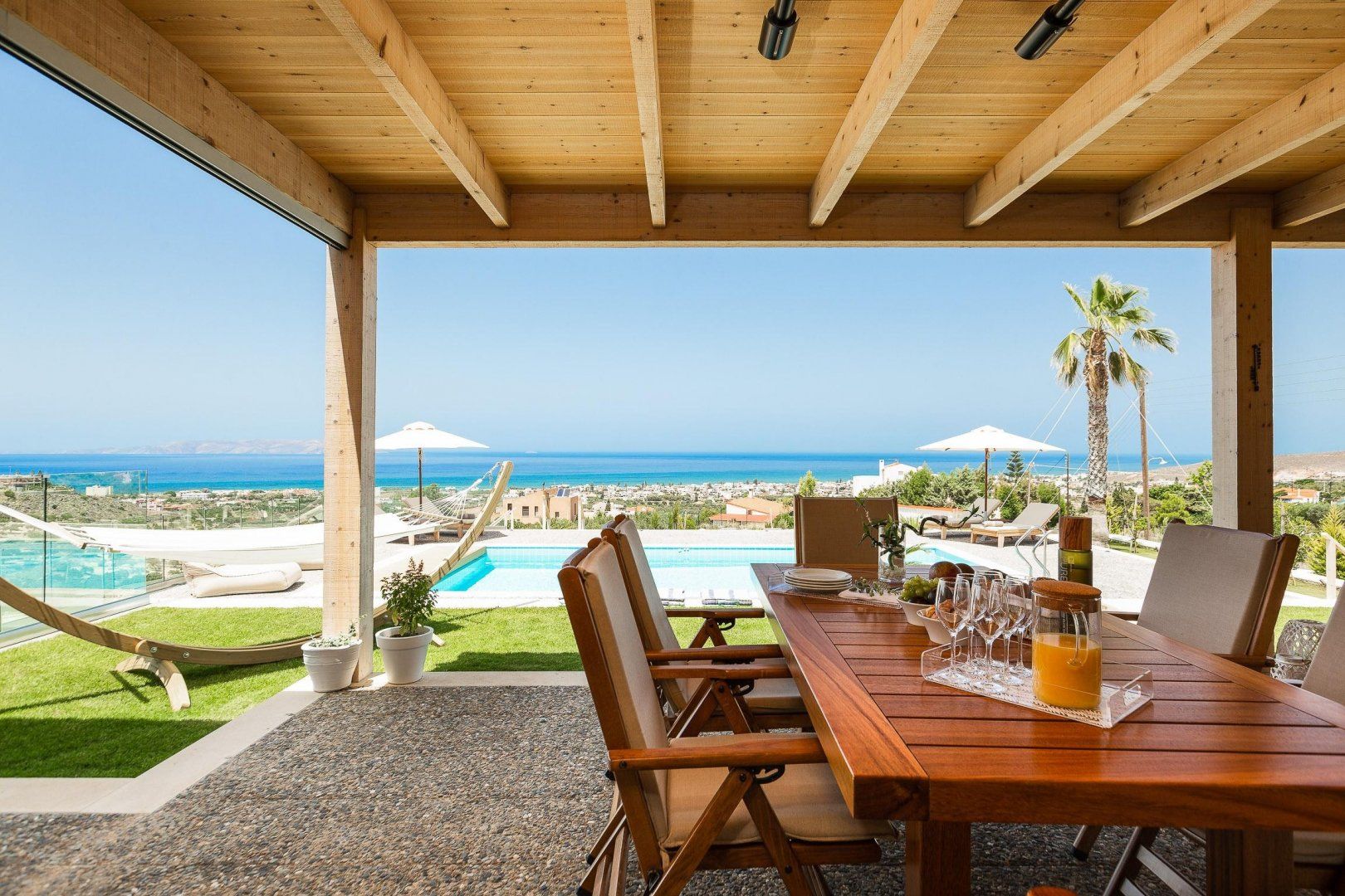Dolce & Cabana photo 2