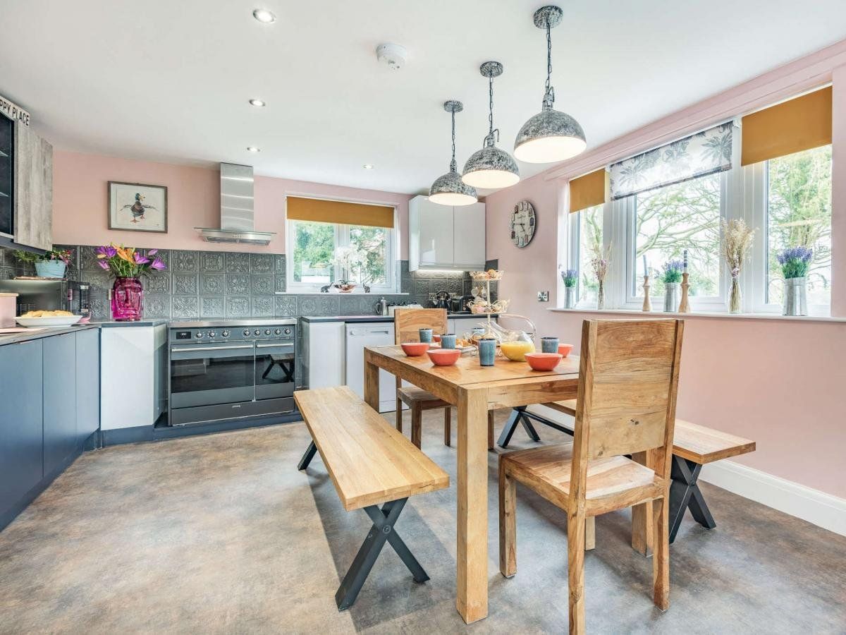 House in Derbyshire photo 2