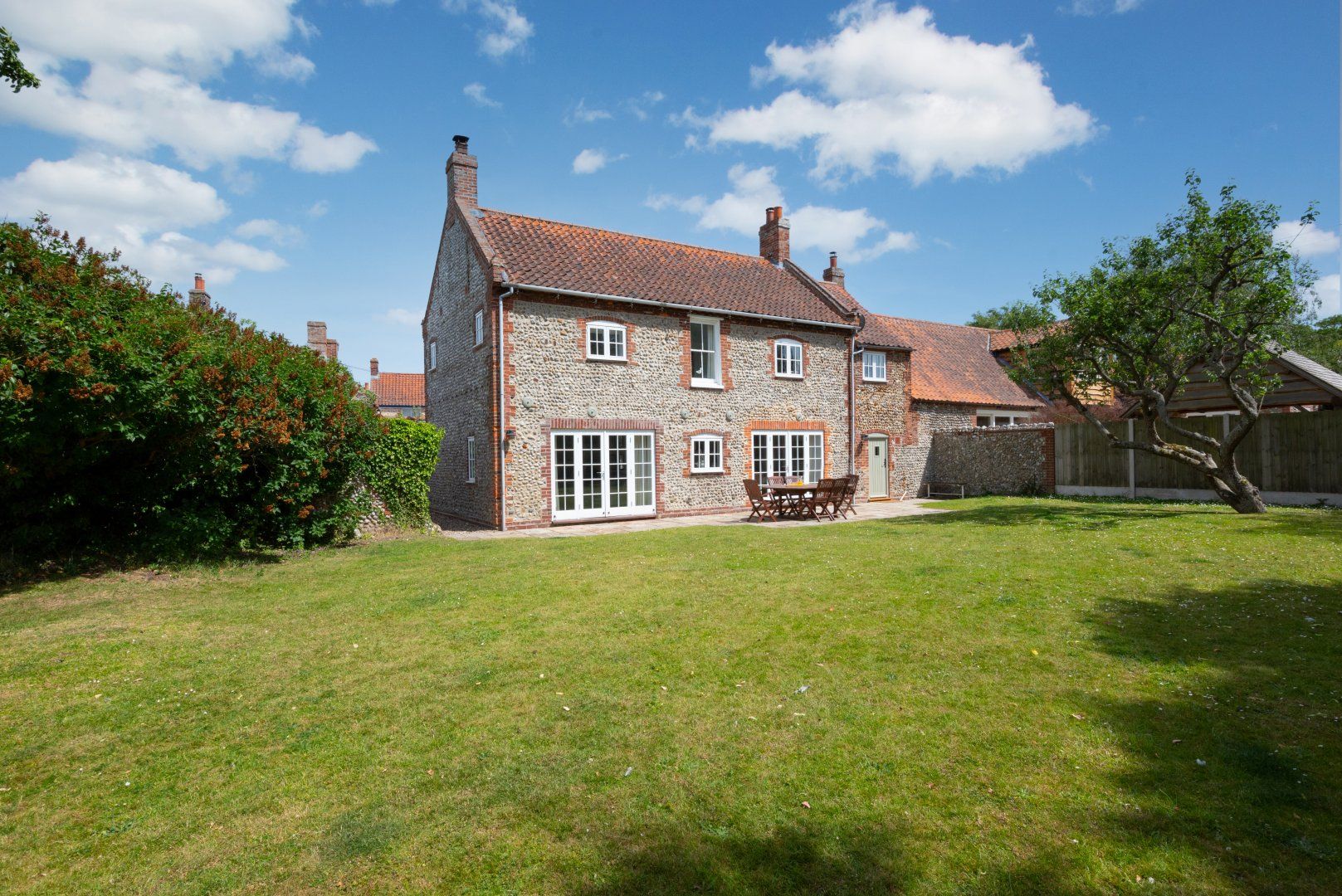Westgate House photo 1