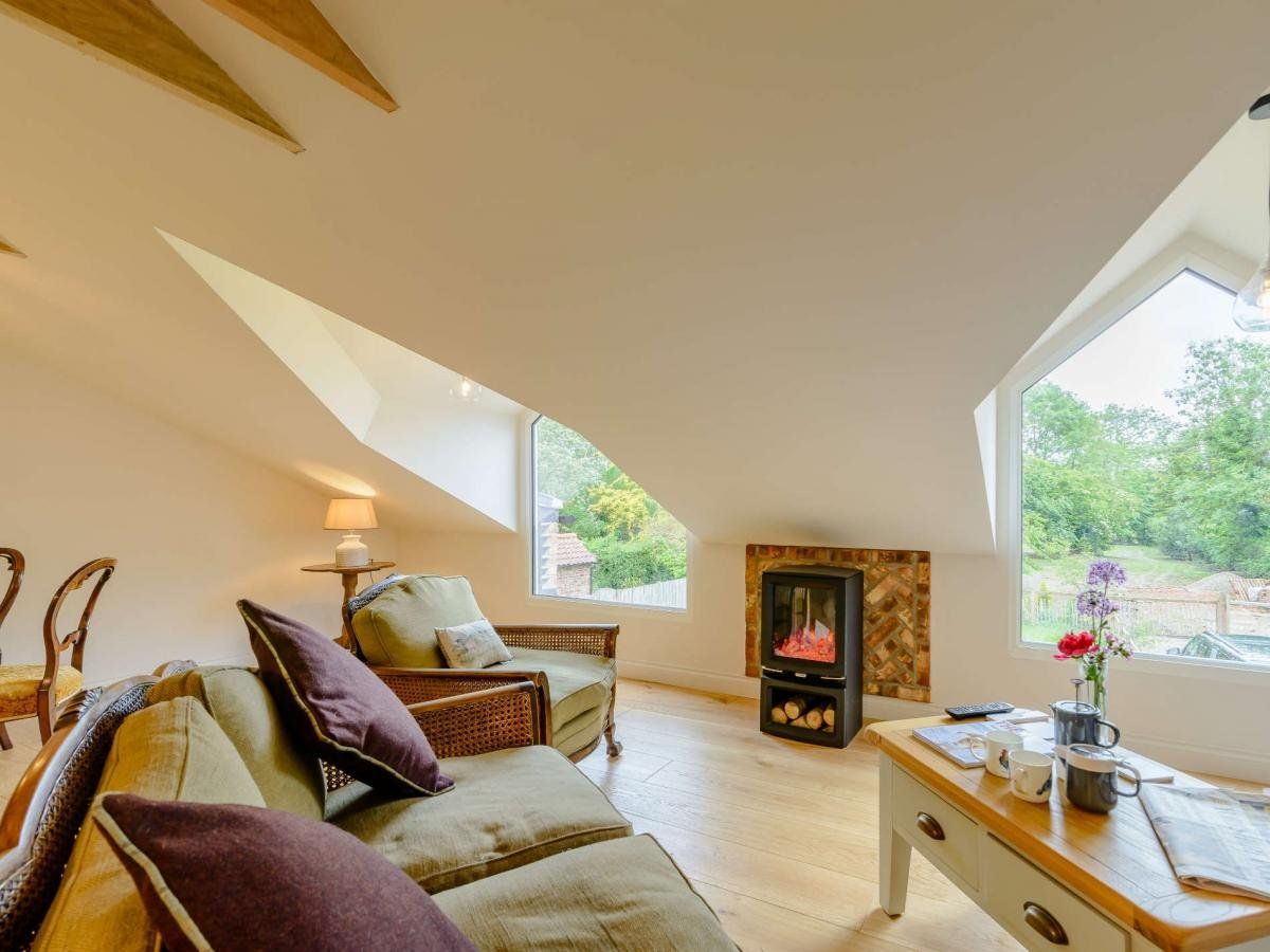 Cottage in East Riding photo 3