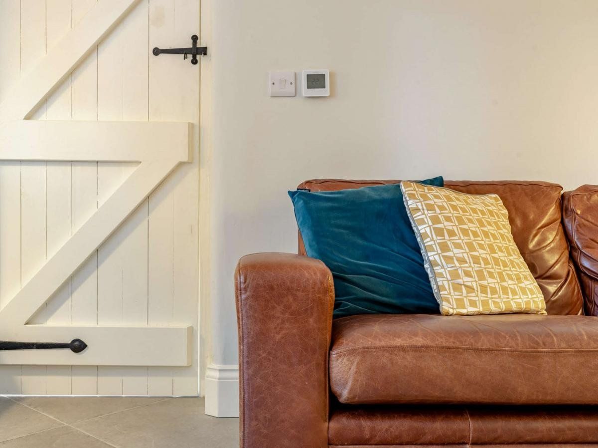 Cottage in Derbyshire photo 10