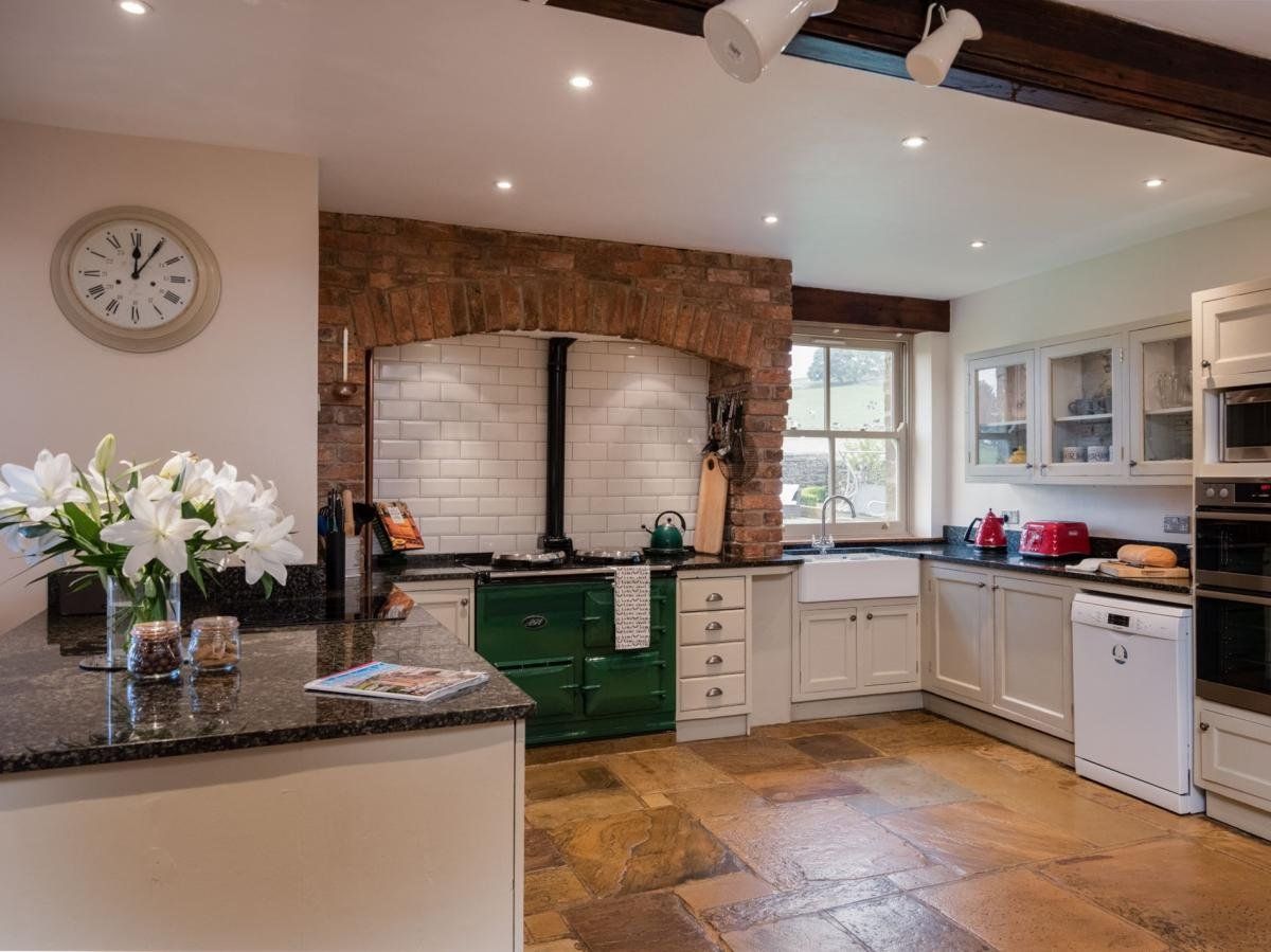 House in Derbyshire photo 7