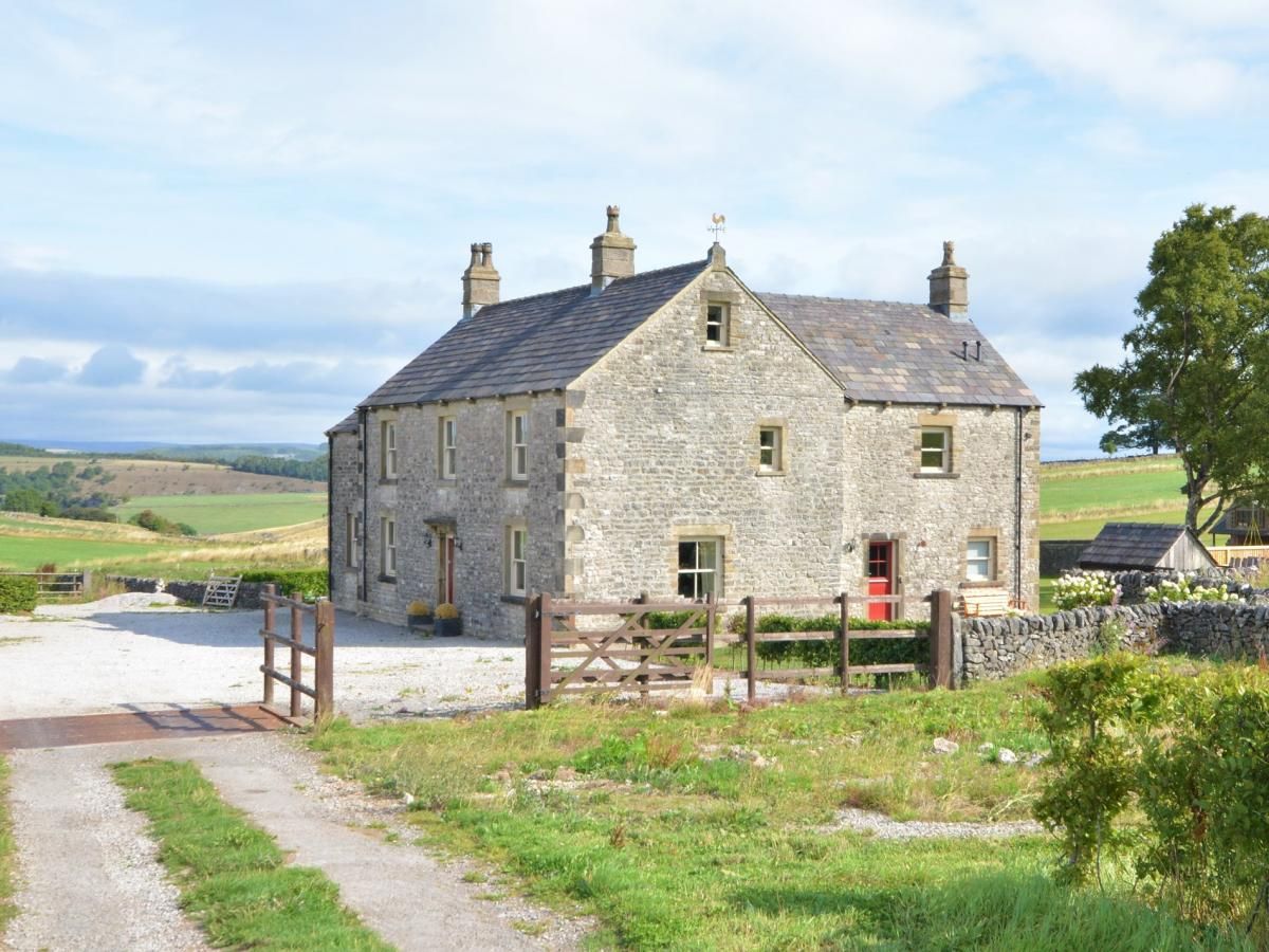 House in Derbyshire photo 1