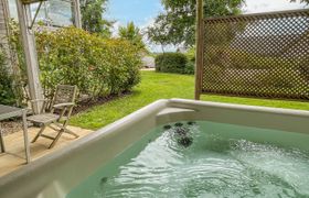 Swandown, 19 Poldon reviews